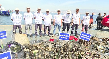 İzmir Körfezi'nden sepet de çıktı cep telefonu da