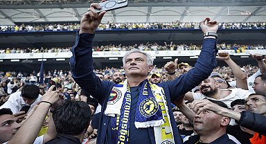 KAP'a bildirilen ücret ortaya çıktı: Mourinho, Fenerbahçe'den bir sezonda 370 milyon lira alacak
