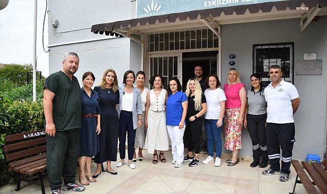 Karabağlar Belediye Başkanı Kınay, personelle bayramlaştı