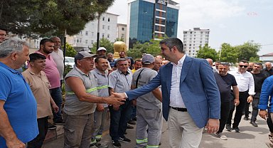 Kartal Belediye Başkanı Yüksel, personelle bayramlaştı