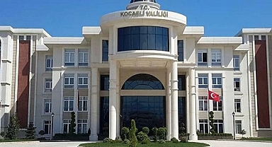 Kocaeli'de görev yapan lise müdür yardımcısı, öğrencisi olduğu iddia edilen kişi tarafından öldürüldü