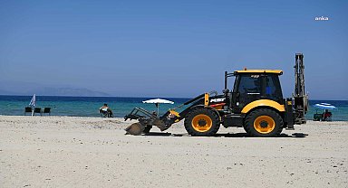 Kuşadası Belediyesi'nden ilçedeki plajlarda bakım çalışması
