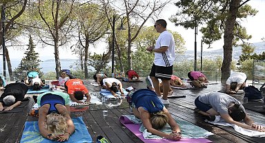Kuşadası Belediyesi’nin sabah sporu etkinliği devam ediyor