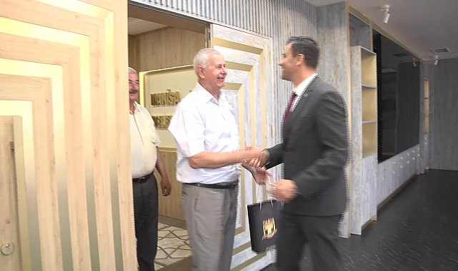 Manisa Büyükşehir Belediye Başkanı Zeyrek: “Büyükşehir’in gücüyle birlik olup üreticinin yüzünü güldürmemiz lazım”
