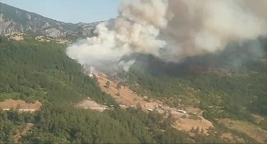 Manisa’da orman yangını...Ekiplerin müdahalesi devam ediyor