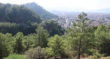 Marmaris Belediyesi’nden Armutalan seyir tepesinde temizlik