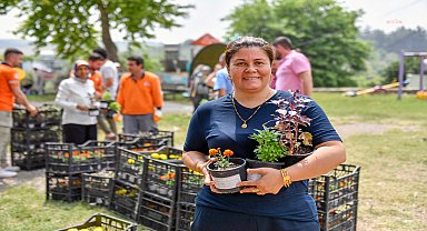 Mersin Büyükşehir Belediyesi, haşere ile mücadelede tıbbi ve aromatik bitkileri de kullanıyor