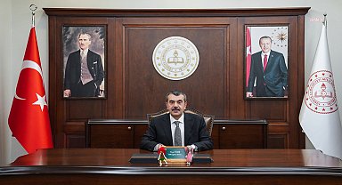 Milli Eğitim Bakanı Tekin, eğitimcilerle yemekte buluşacak... Eğitim Sen ve Eğitim İş yemeğe katılmayacak