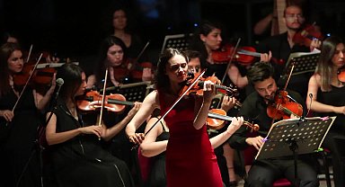 Muğla Büyükşehir Belediyesi Orkestrası ve Esther Abrami sanatseverlerle buluştu
