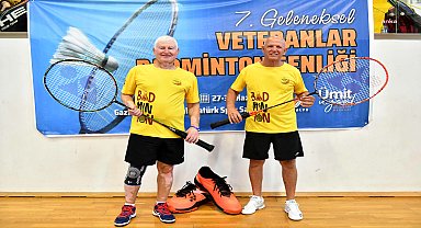 Muratpaşa Belediyesi'nden, 'Veteranlar Badminton Şenliği'