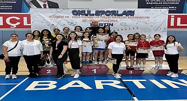 Osmangazili badmintonculardan Türkiye şampiyonluğu
