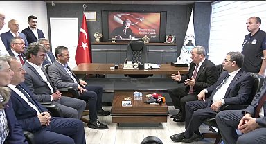 Özgür Özel: 