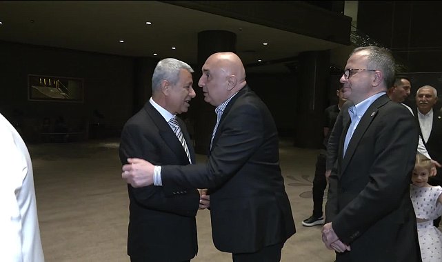 Özgür Özel, Buse ve Baran çiftinin düğün törenine katıldı