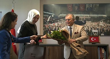Siyasi partilerde bayramlaşma... YRP'den AK Parti'ye ekonomi üzerinden eleştiri: