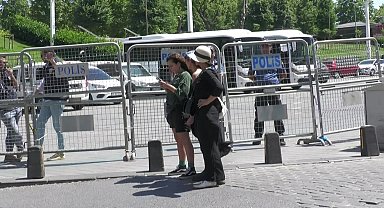 Taksim Meydanı’na 'Onur Yürüyüşü' ablukası