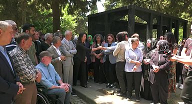 Tülay Hatimoğulları’ndan “kayyum” tepkisi: “Kürt halkı eşit yurttaştır ve kendi kendini yönetebilir” 