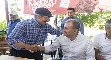 Vahap Seçer, bayram dolayısıyla Erdemli halkıyla bir araya geldi