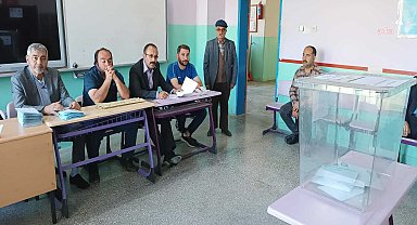 Yerel seçimlerin tekrarlandığı 3 ilçe ve 4 beldede oy kullanma işlemleri sona erdi 