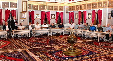 Yunusemre Belediye Başkanı Balaban pazar esnafını dinledi