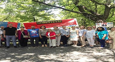 29 Ekim Kadınları Derneği, Öğretmenlik Meslek Kanunu teklifine karşı oturma eylemi yapan öğretmenleri ziyaret etti