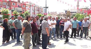 Aksaray Yapılcan köyü sakinleri, hayvanlarını otlattıkları mera alanlarına barınak yapılmasına tepki gösterdi
