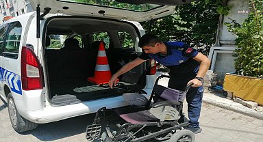 Amasya Belediyesi, engelli vatandaşın tekerlekli sandalyesini tamir etti