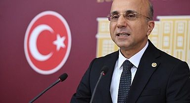 Aşkın Genç, sağlık çalışanlarının sorunlarının çözümü için araştırma önergesi verdi
