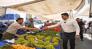 Ataşehir Belediye Başkanı Adıgüzel’den İçerenköy Semt Pazarı’na ziyaret