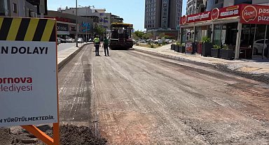 Bornova Belediyesi, asfalt çalışmalarına devam ediyor
