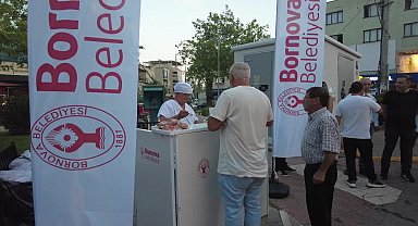 Bornova’da sıcak çorba dağıtımı başladı