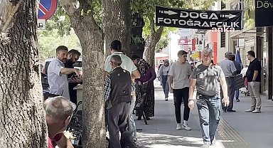 Burdur’da yaşlı adamı dolandırılmaktan polis ve arkadaşları kurtardı
