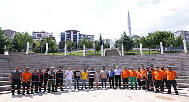 Çankaya Belediye Başkanı Güner, yenilenen parkları yerinde inceledi