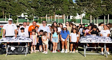 Çeşme Belediye Başkanı Denizli, Yaz Spor Okulları açılışına katıldı