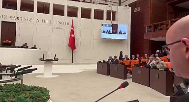 CHP'li Sarı, yaşam hakkı savunucularının imzalarını meclise taşıdı: