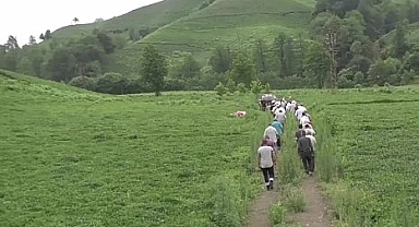 CHP, Trabzon'da ÇAYKUR'un çay politikasını protesto etti