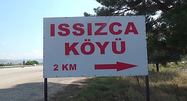 Engelli depremzede, hafif hasarlı olduğunu ileri sürdüğü evinin yıkım kararına tepki gösterdi: 
