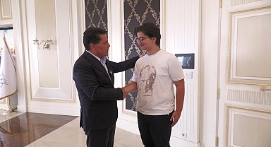 Esenyurt Belediye Başkanı Özer, LGS Türkiye birincisini konuk etti