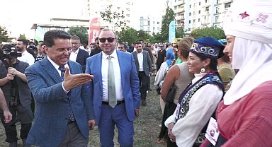 Esenyurt Belediyesi, 3. Uluslararası Esenyurt Halk Dansları Müzik ve Sanat Festivali'ne ev sahipliği yaptı
