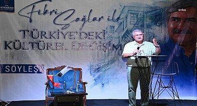 Fikri Sağlar, “Türkiye’deki Kültürel Değişim” söyleşisinde Kuşadalılarla bir araya geldi