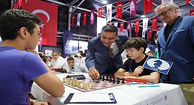 Genç sporcular, Beyoğlu Satranç Turnuvası'nda yarıştı