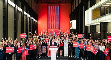 İngiltere'de genel seçimler İşçi Partisi'nin büyük zaferiyle sonuçlandı