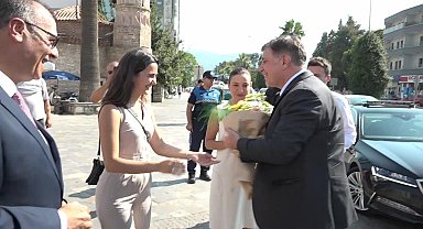 İzmir Büyükşehir Belediye Başkanı Tugay: Beni eleştirmekten çekinmeyin