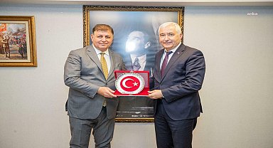 İzmir Büyükşehir Belediye Başkanı Tugay'dan sosyal belediyecilik vurgusu