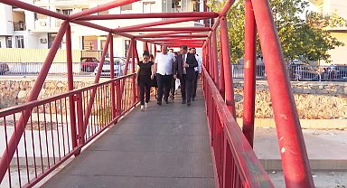 İzmir Büyükşehir Belediye Başkanı Tugay, Menderes Cemevi’ndeki iftara katıldı