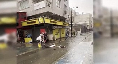 İzmir'de sağanak yağış faciaya yol açtı: Elektrik akımına kapılan iki kişi hayatını kaybetti