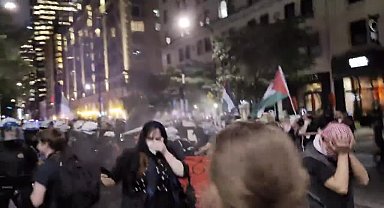 Kanada’da İsrail’i protesto eden öğrencilere polis engeli