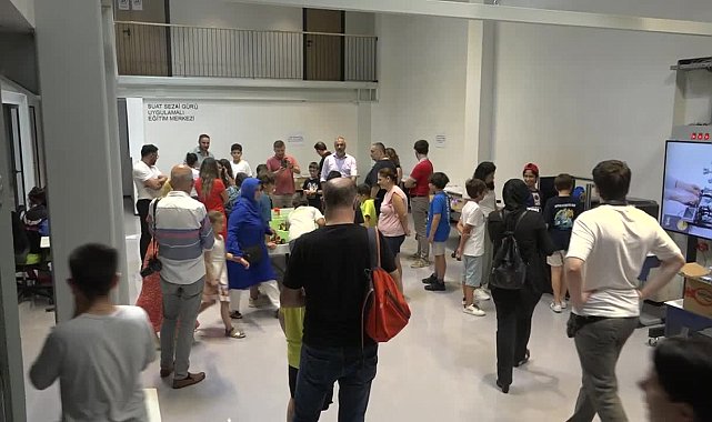 Kartal Belediyesi Bilim, Mühendislik ve Teknoloji Yaz Kampı’nı tamamlayan öğrenciler sertifikalarını aldı