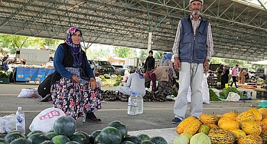 Keçiören Belediyesi'nden vatandaşla çiftçiyi aracısız buluşturan pazar
