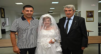 Kuşadası Belediye Başkanı Günel, Güneş çiftinin 56 yıl sonra düğün hayalini gerçekleştirdi