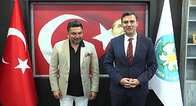 Manisa Büyükşehir Belediye Başkanı Zeyrek'ten iş insanı Çağrı Kanver’e ‘Fahri Hemşehrilik’ unvanı